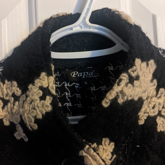 Long Cardigan with unique details | Size Small Papa Vancouver - Picture 7 of 8